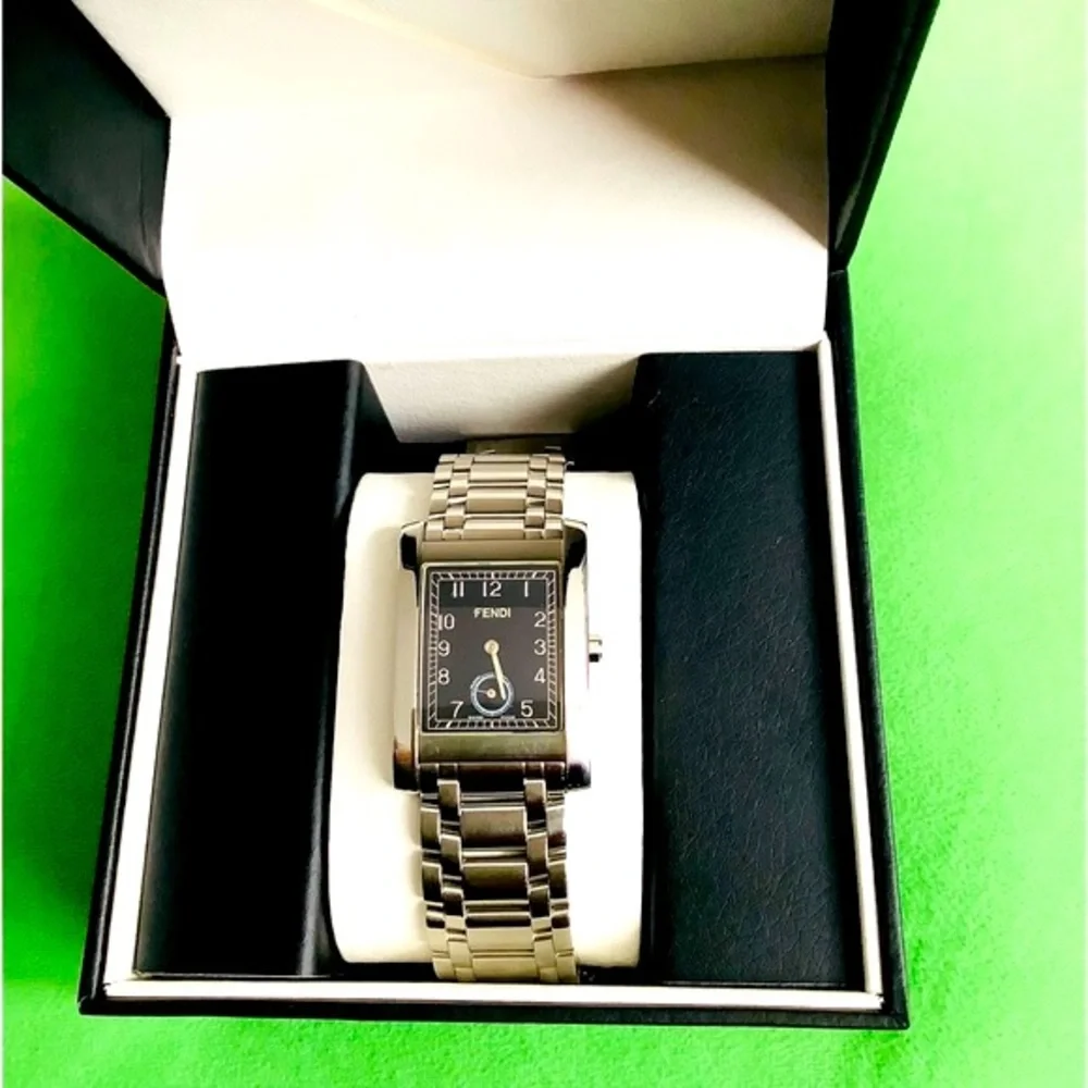 Gorgeous FENDI stainless steel watch 🔥🔥